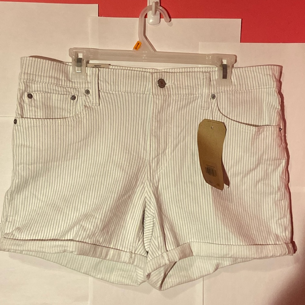 Brand New Levi Shorts